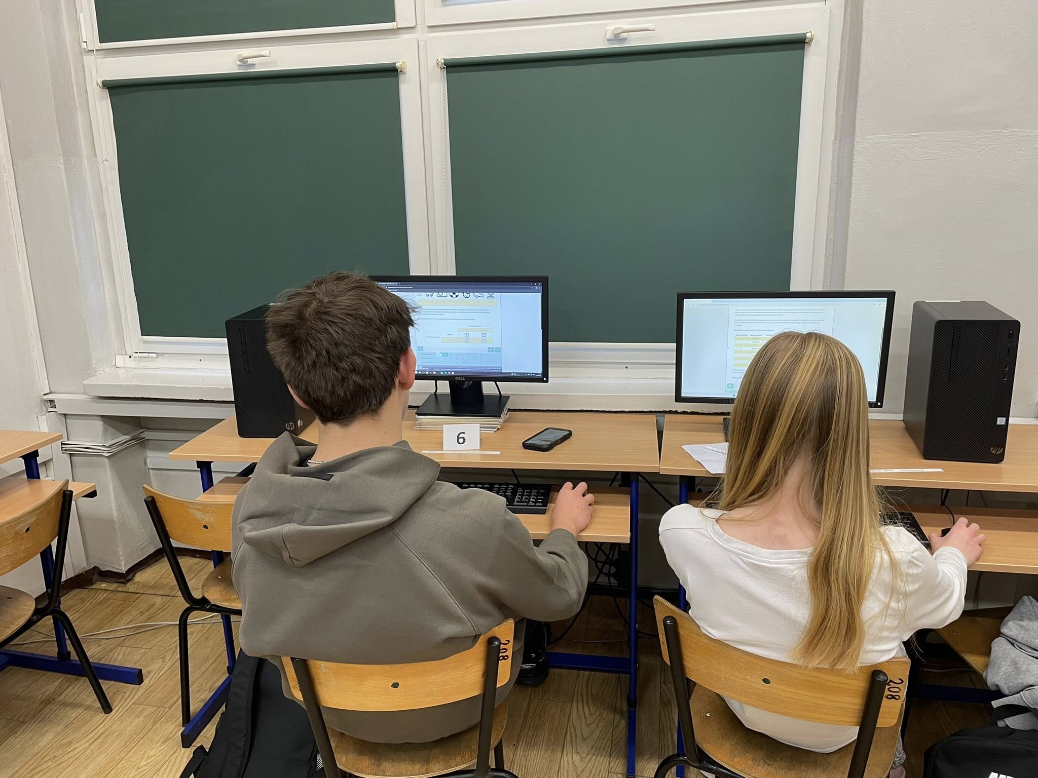 587311321 1345694440692847 8875635232185968379 n