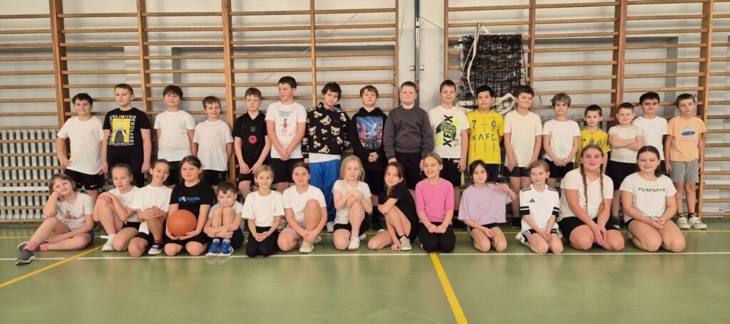 Czwartoklasiści rywalizowali w dwa ognie do